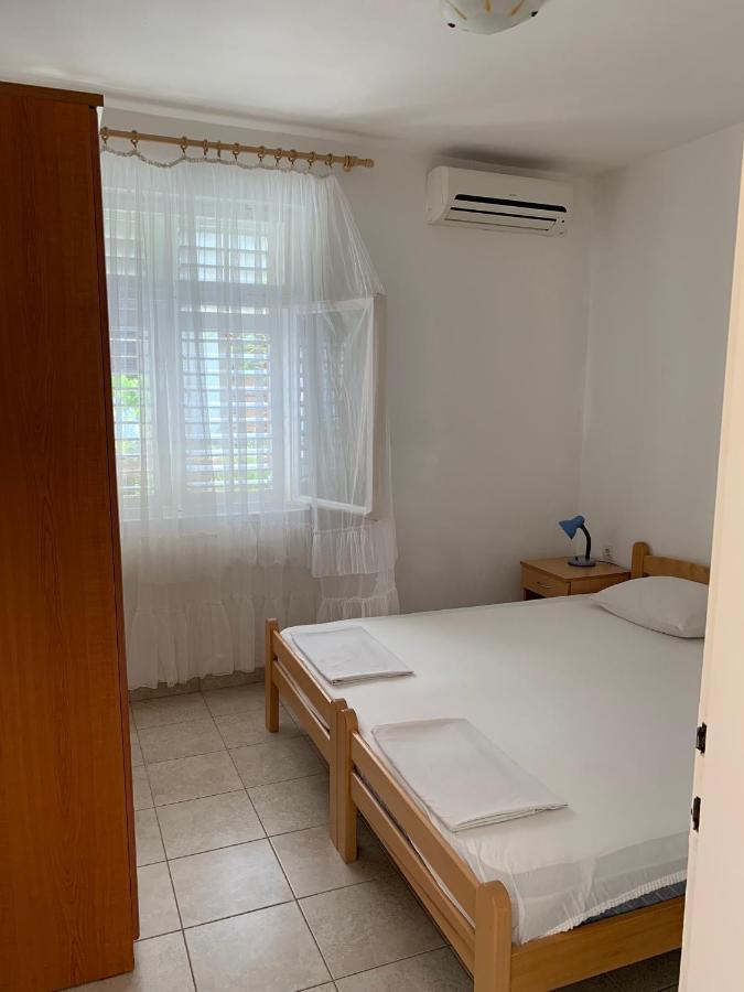 Anita Guest House Tivat Eksteriør billede