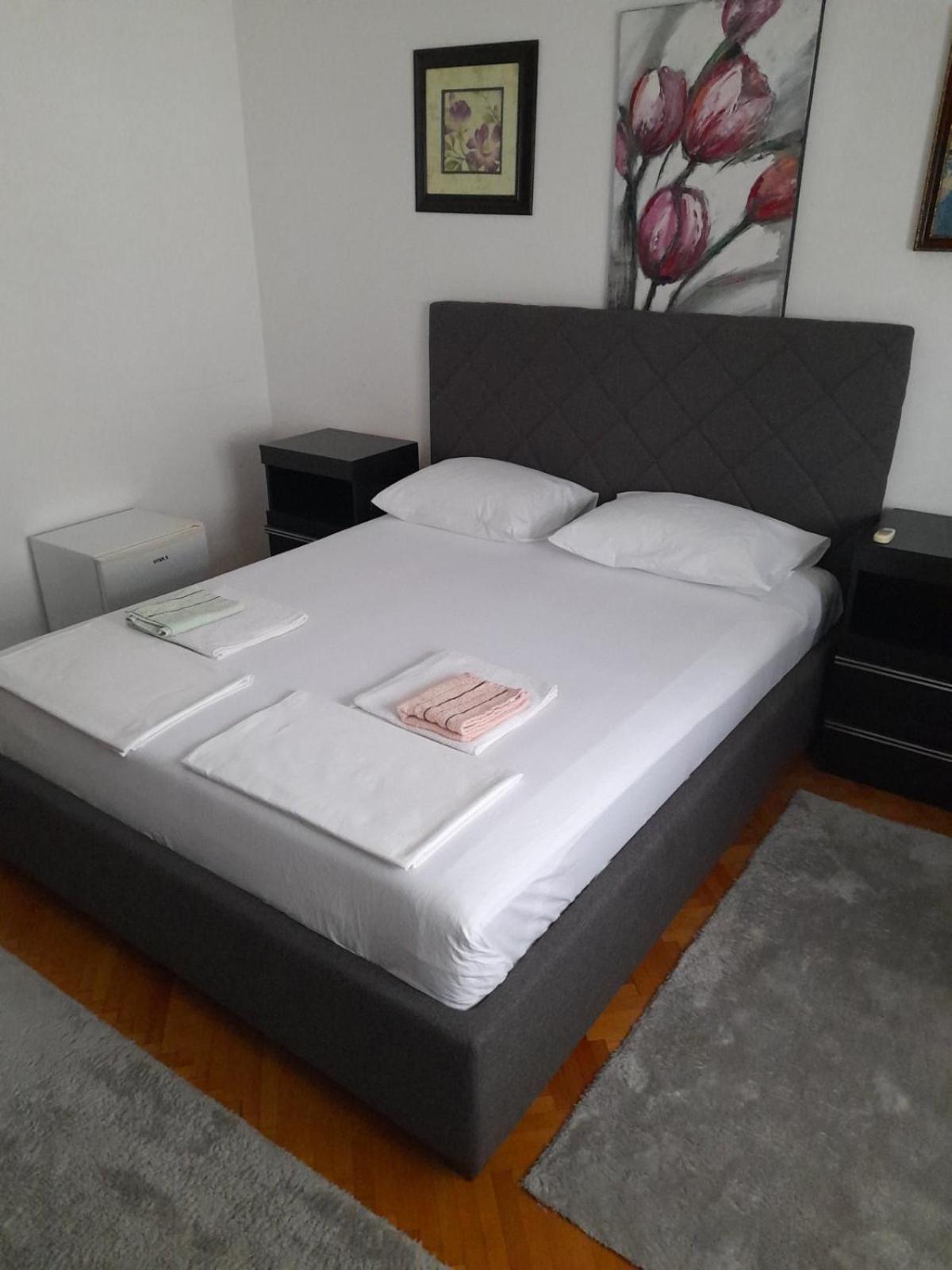 Anita Guest House Tivat Eksteriør billede