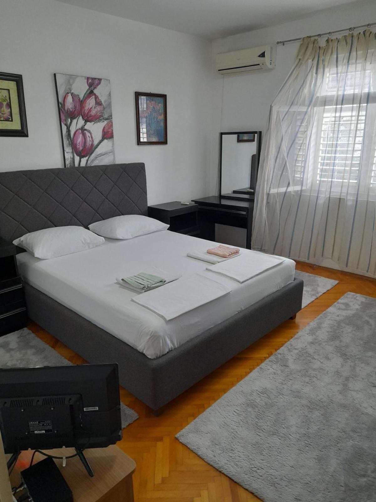 Anita Guest House Tivat Eksteriør billede