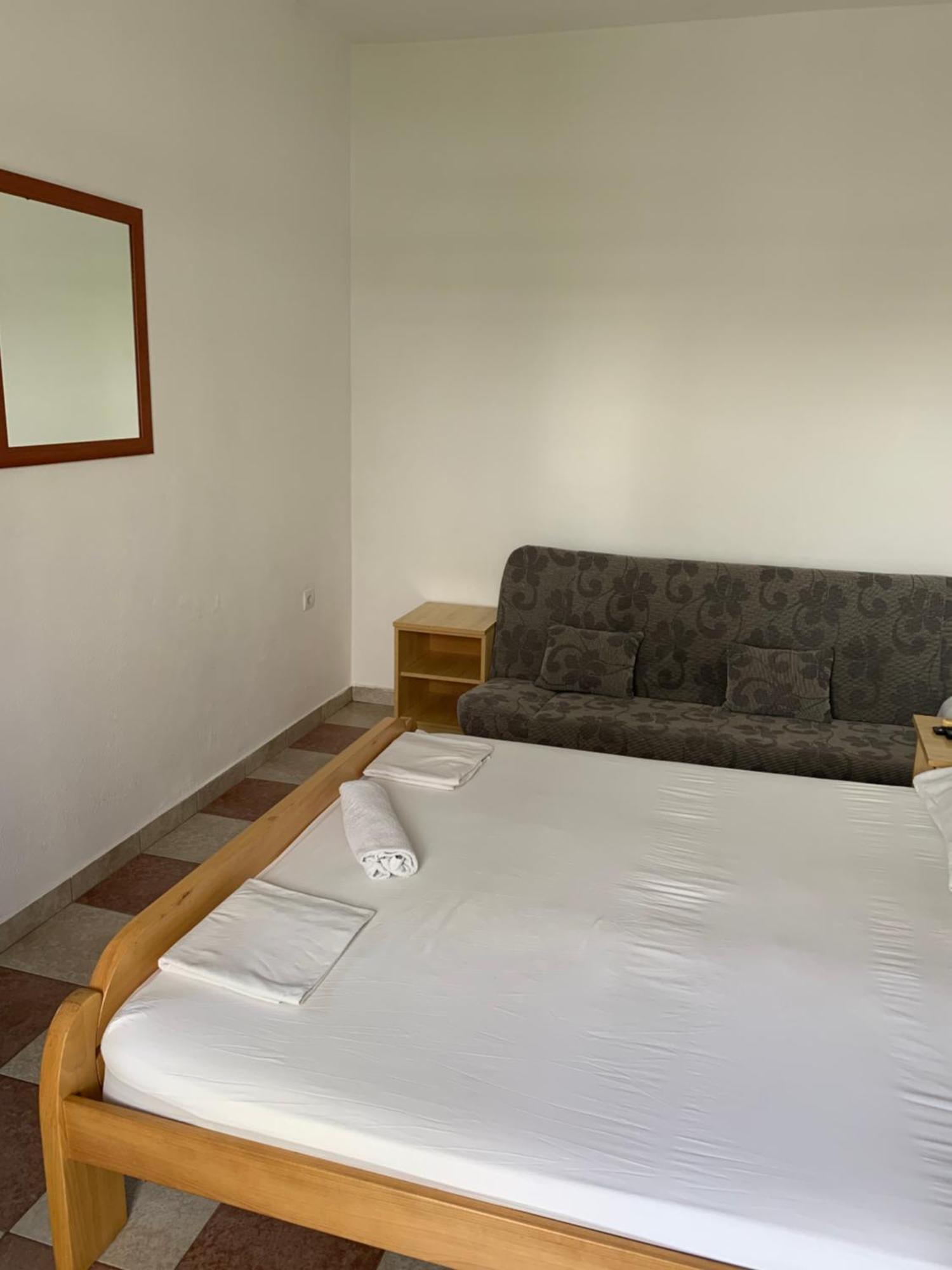 Anita Guest House Tivat Eksteriør billede