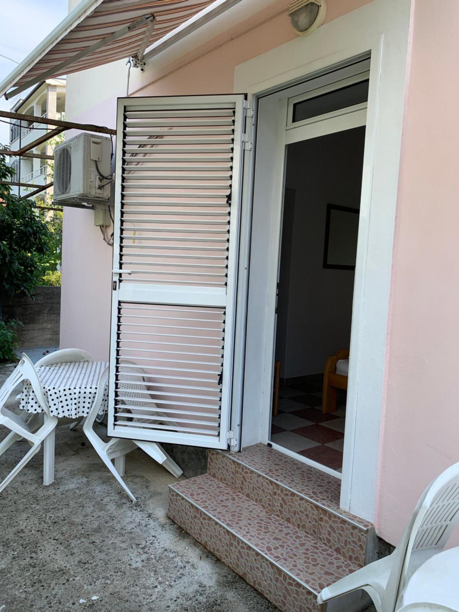 Anita Guest House Tivat Eksteriør billede