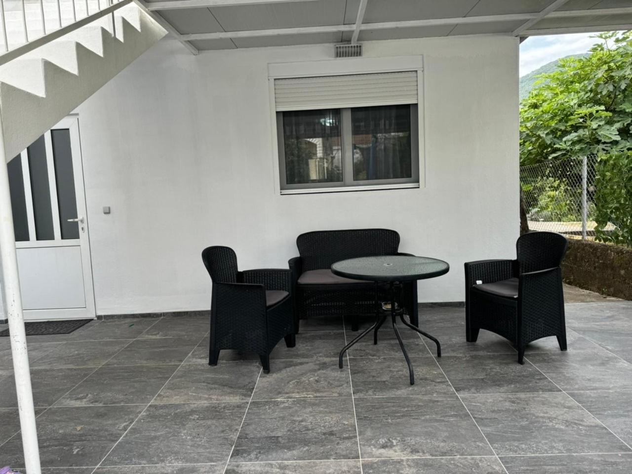 Anita Guest House Tivat Eksteriør billede